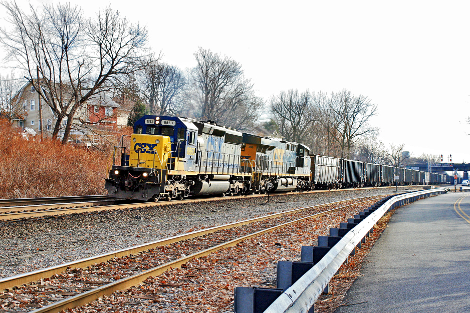 CSX 8863 on Q-434